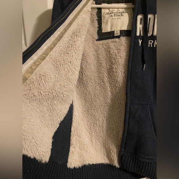 Abercrombie and fitch vintage fur lined logo hoodie - Picture 3 of 9